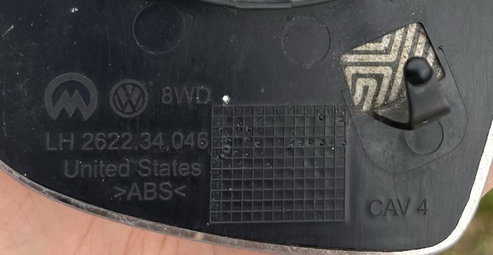 Дзеркальний елемент VW Passat b7 lh 2622.34.046