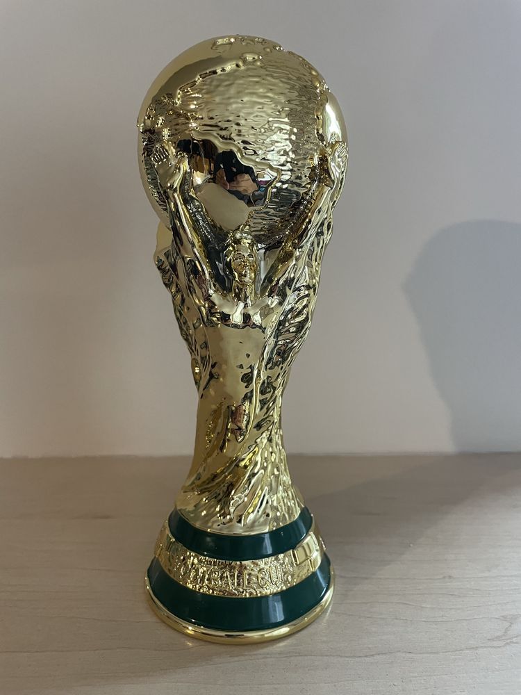 Rzeźba/Trofeum Puchar Świata w piłce nożnej, FIFA World Cup.