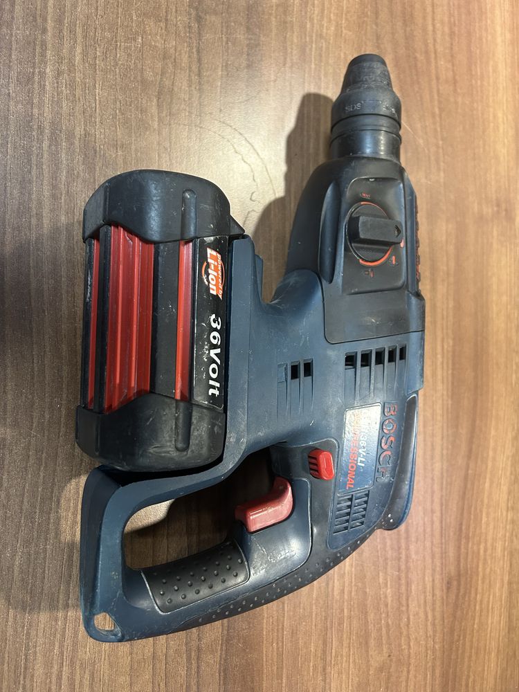 Młotowiertarka Bosch GBH 36 V-LI Professional zestaw accu i ładowarka