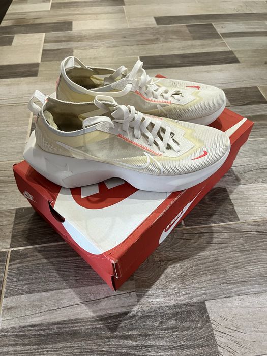 Женские кроссовки Nike