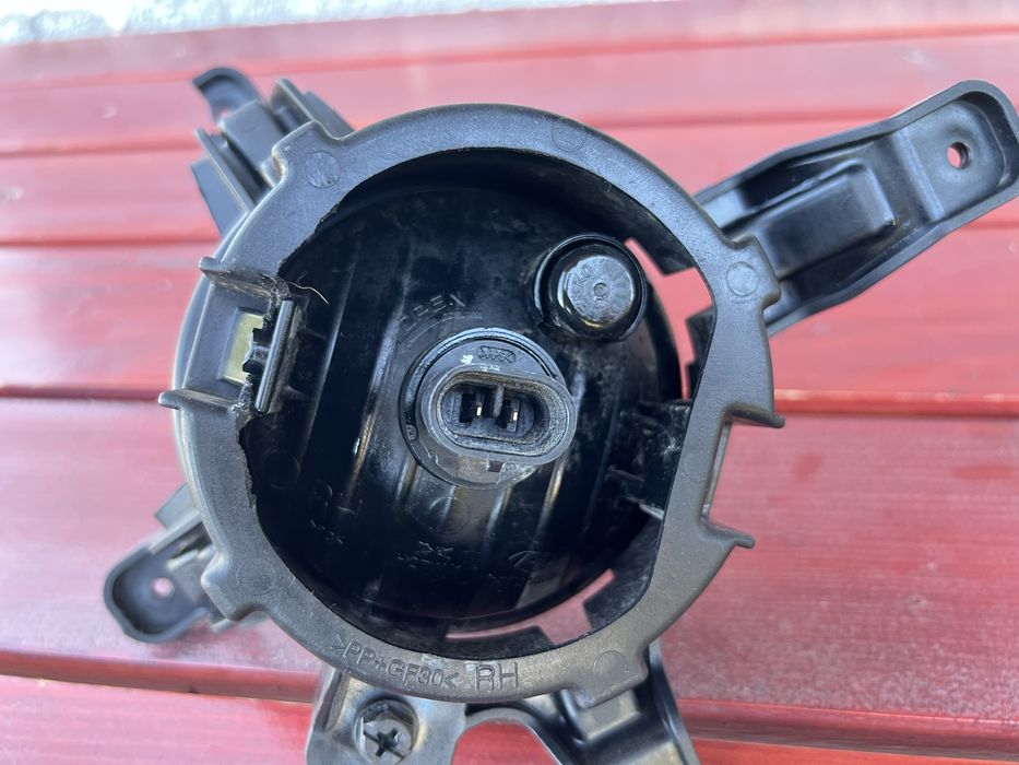 Halogen prawy Hyundai ix35 lampa przeciwmgielna prawy przód