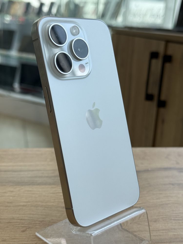 Apple iphone 15 pro 128gb ( айфон 15 про ,не працює фейс айді