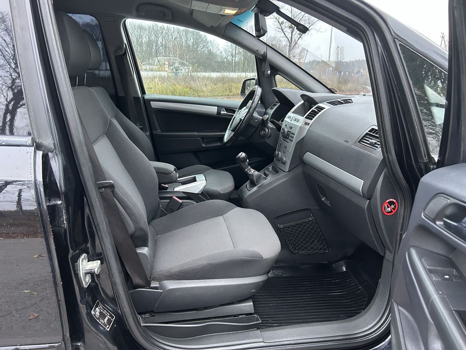 Opel zafira 2010 1.9tdi