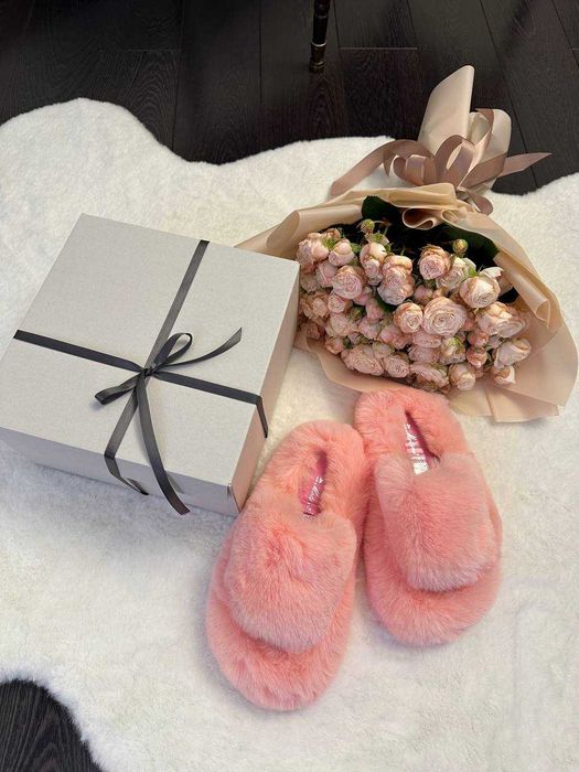 Тапочки з еко хутра, хутряні тапочки, трендові модні тапочки пухнасті