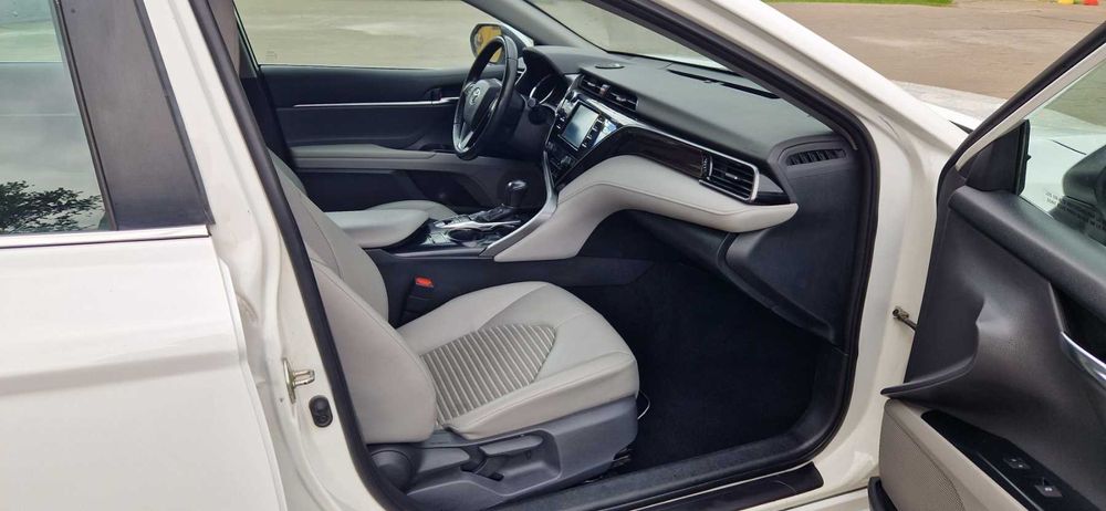 Продам Toyota Camry 2019