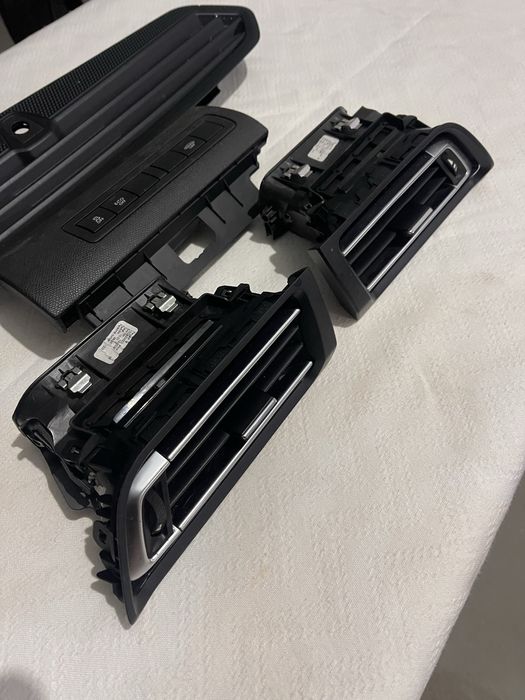 Só Peça Pejeot 308 Grelhas do tablier