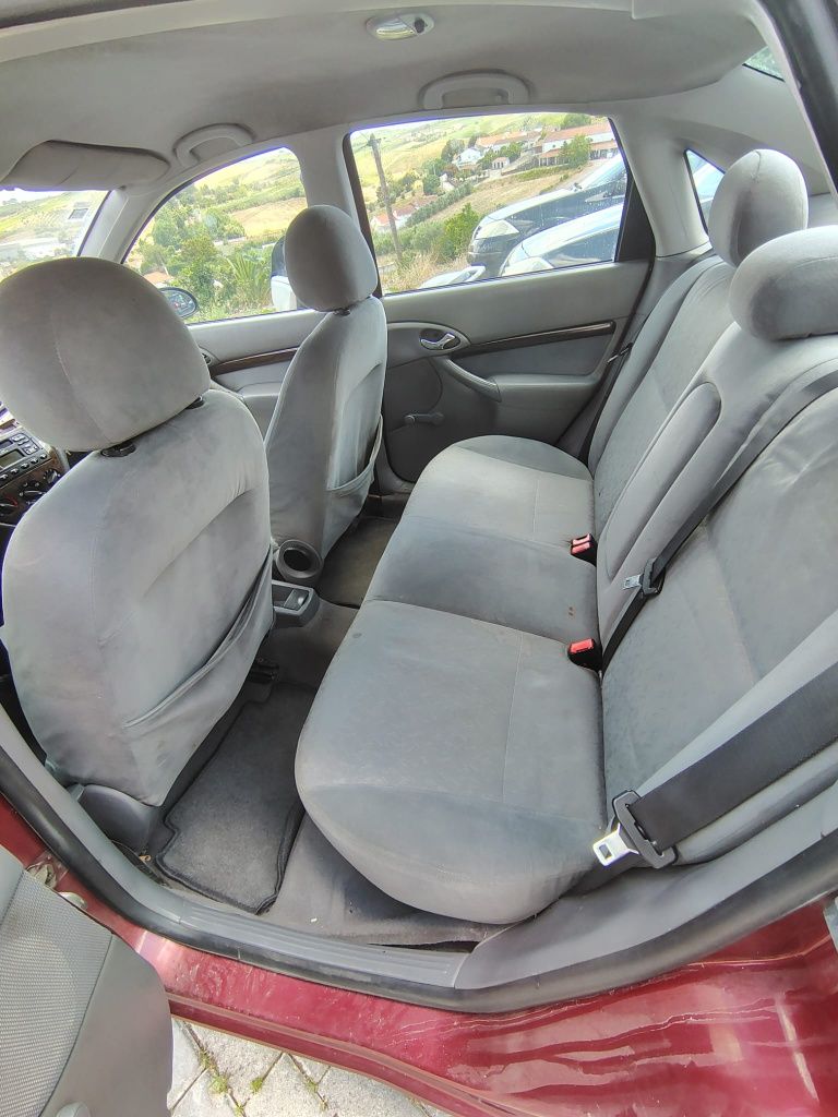 FORD FOCUS 1.6 GHIA bom estado!