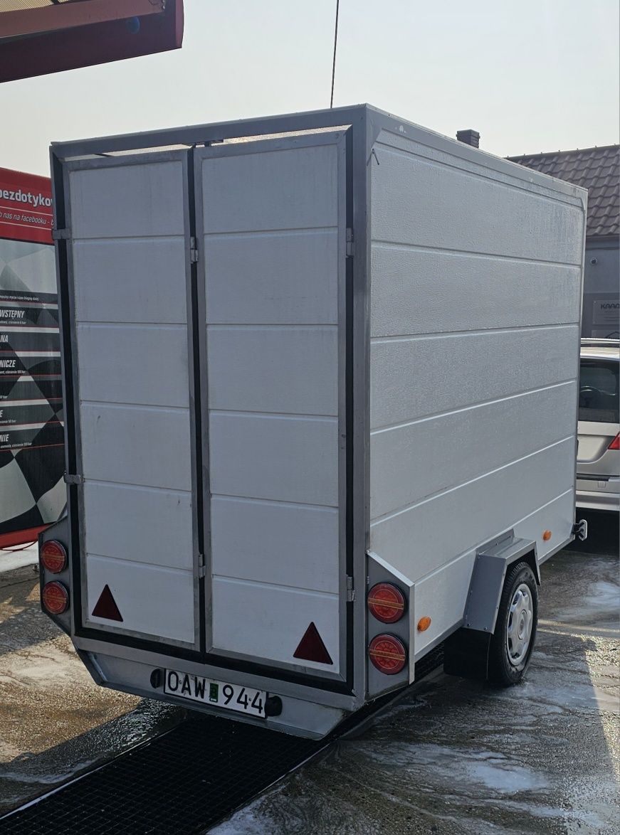 Przyczepa zabudowana DMC 900kg