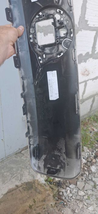 Центральна Решітка радіатора  Volvo XC40  , С40