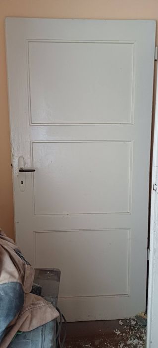 Stare, drewniane drzwi oddam