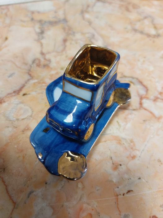 Conjunto de 2 miniaturas em porcelana