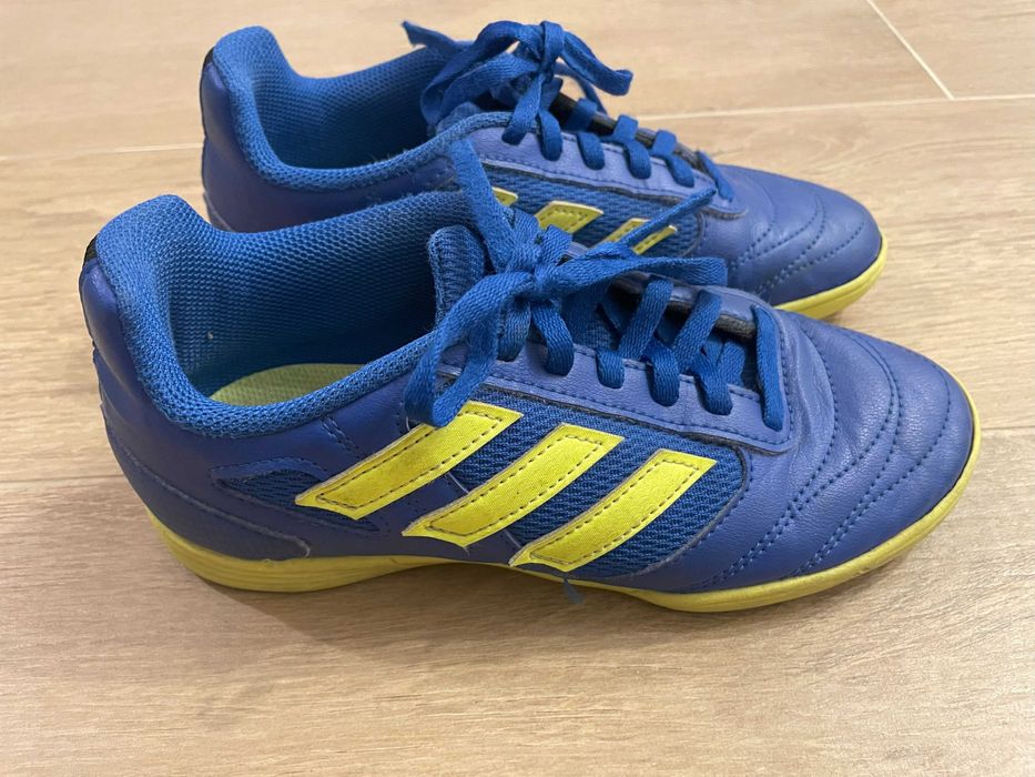 Buty dziecięce Adidas piłkarskie halowe, halówki, rozmiar 34
