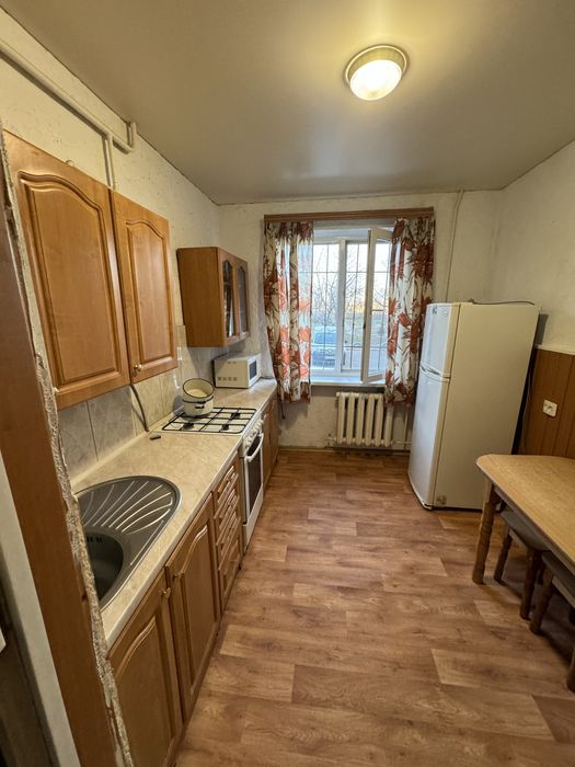 Продається 3 кімнатна квартира на Карачунах біля АТБ