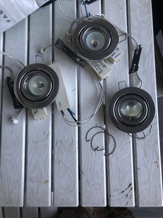 Vendo trez focos de inox