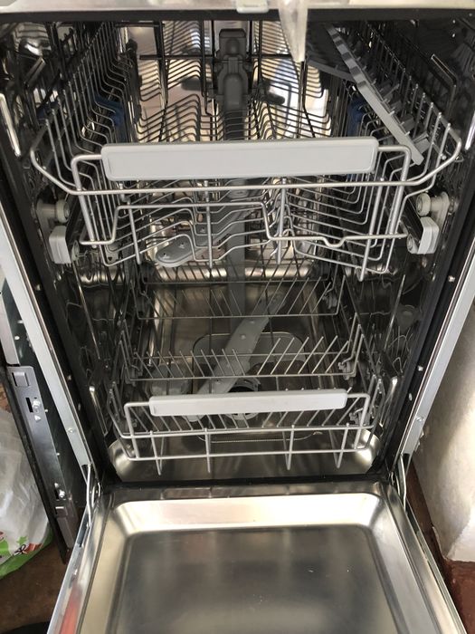 Посудомийна машина Whirlpool