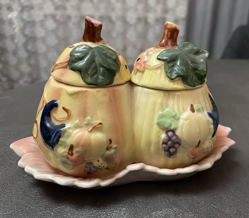 ozdobny ceramiczny pojemnik kuchenny