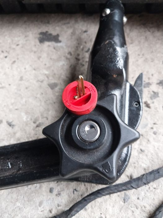 Фаркоп приципне Фольцвашен Туарег 2008р. Ауді  Q7