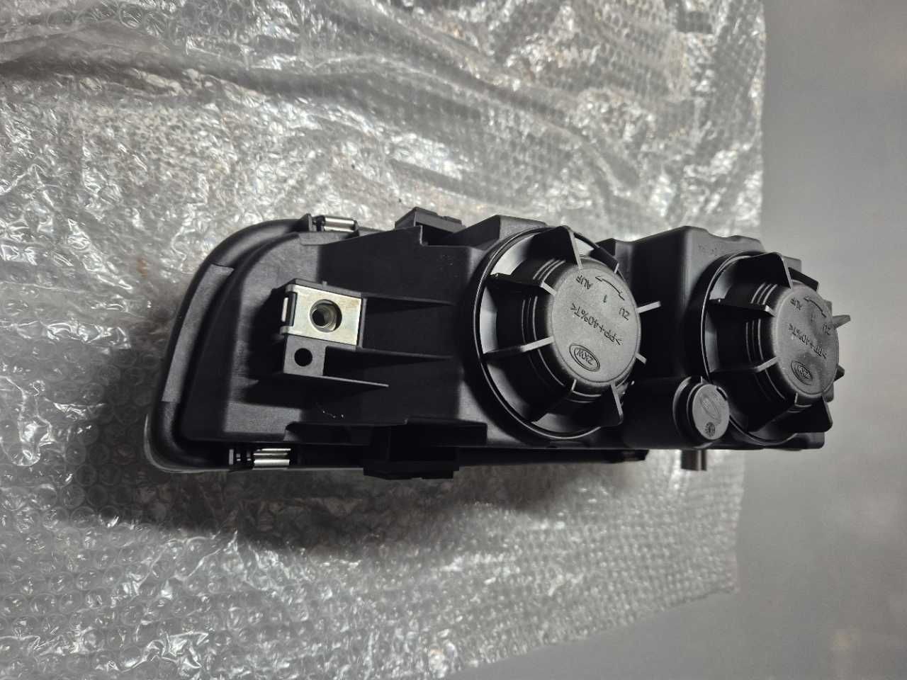 HALOGEN LAMPA przeciwmgielna MAN TGX TGS PRAWY 81.25101.6522