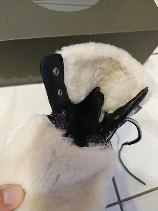 Kozaki damskie czarne Timberland z futerkiem