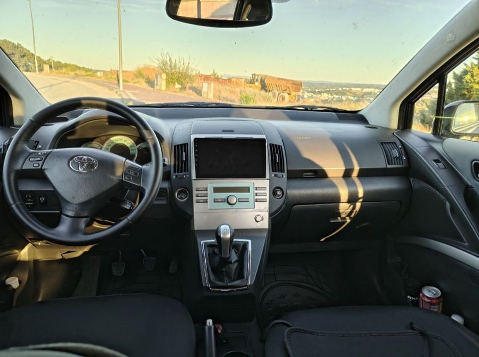 Toyota Corolla Verso 2.2 D4D