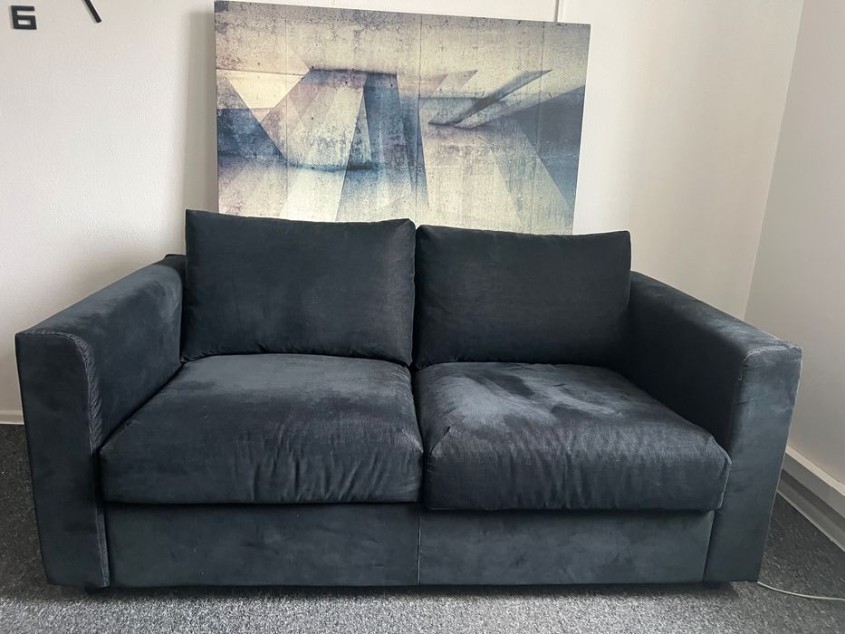 dwuosobowa sofa IKEA Vimle w kolorze antracytowym Hillared