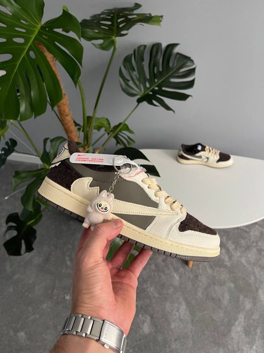 Sneakersy Nike air jordan x travis scott x labubu