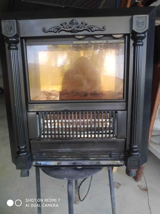 Aquecedor/lareira eléctrica
