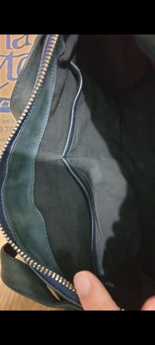 Шкіряна сумка темно синього кольору