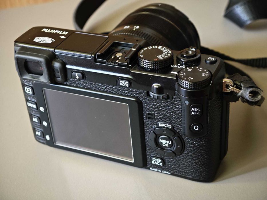 Fujifilm X-E1 Black kit XF18-55mm F2.8-4R LM OIS