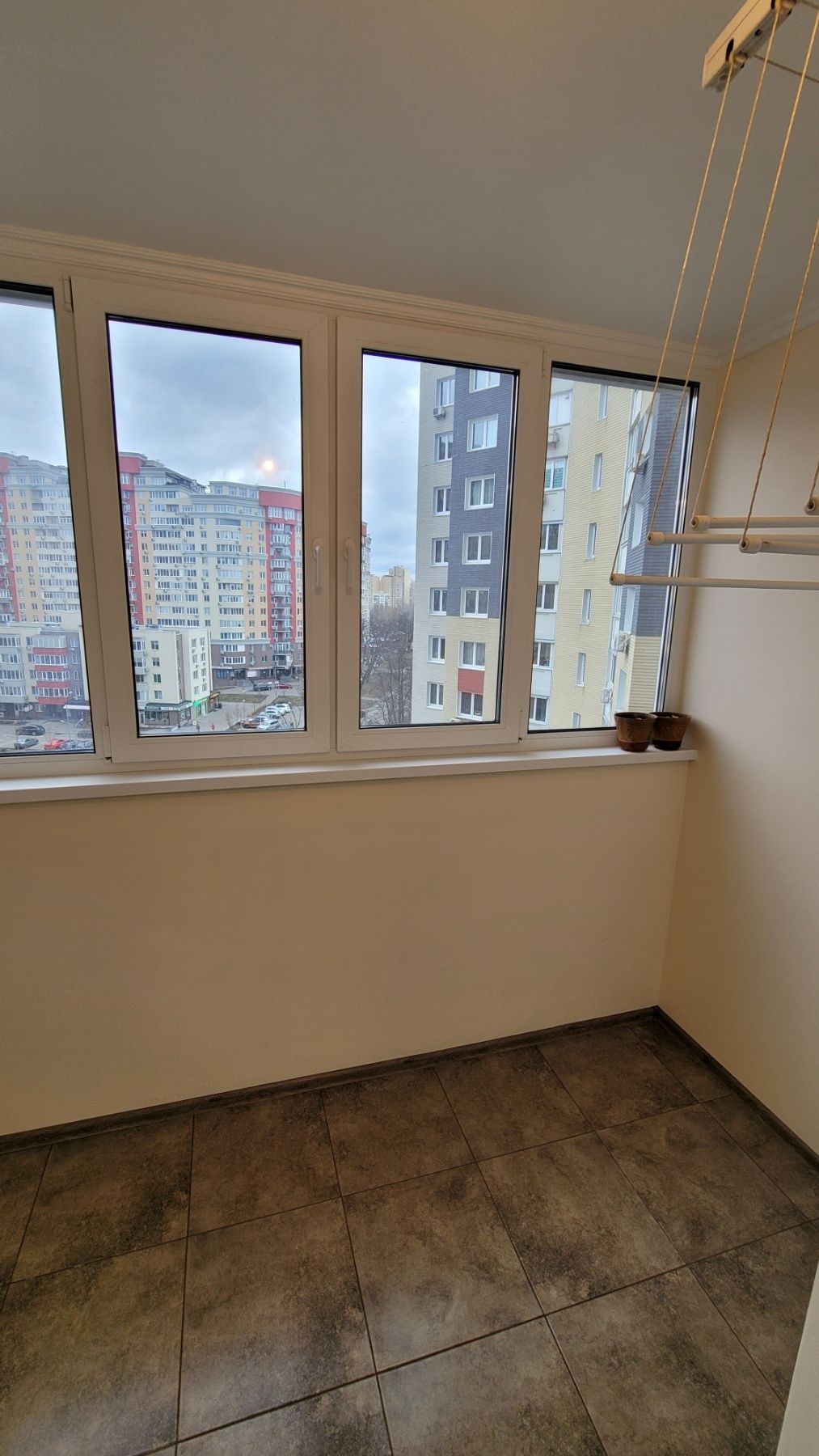 Ломоносова 81б (Юлії Здановської 81б) Голосієво.