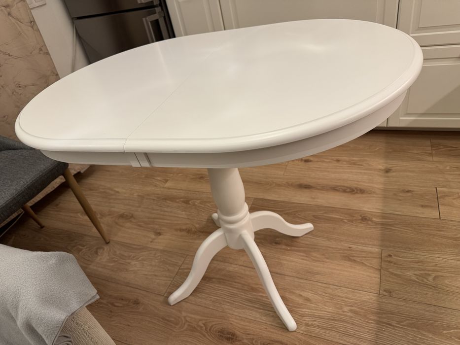 Elegancki stół rozsuwany Jak Nowy