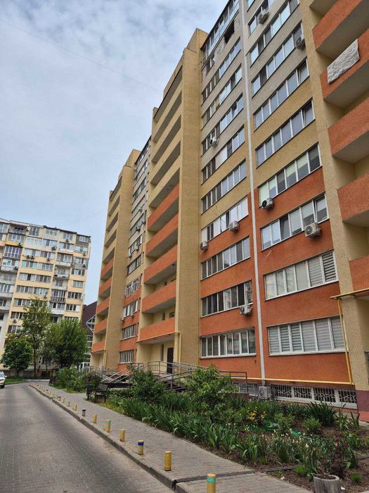 Продам  Евродвушку в кирпичном доме, Современный ремонт   43 000 уе