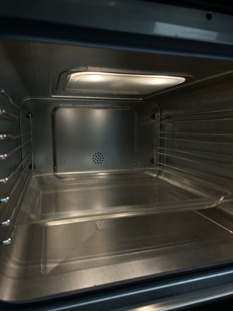 Вбудована Мікрохвильова піч  MIELE DGM 7440 OBSW  без тарілки