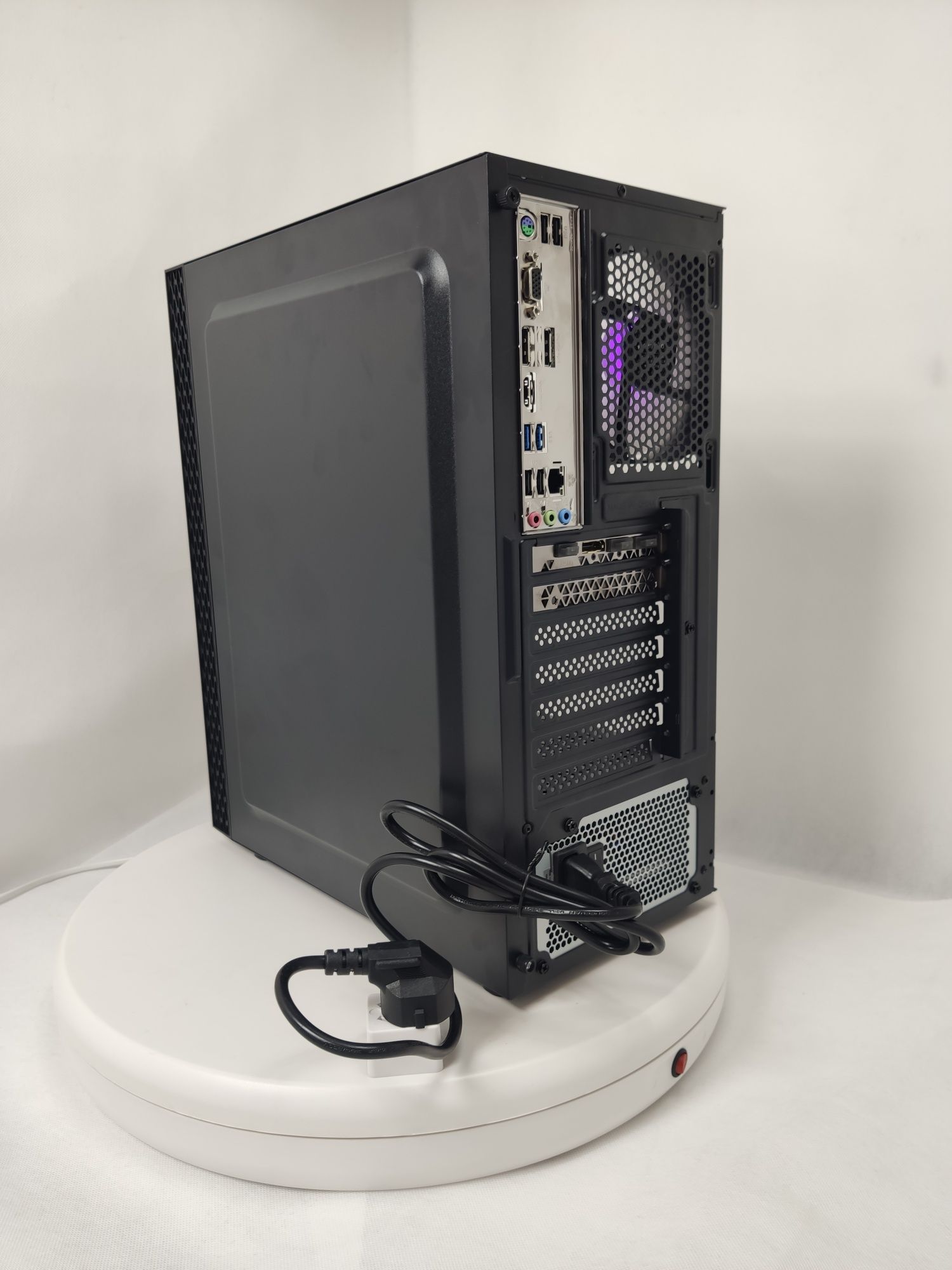 Komputer Gamingowy i5-14400, RTX 3060, 16 GB,SSD,Win 11 Pro