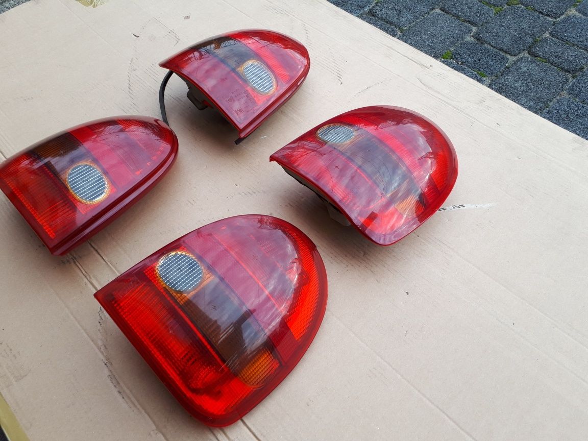 Opel Corsa B  Lampy Tył Prawa Lewa