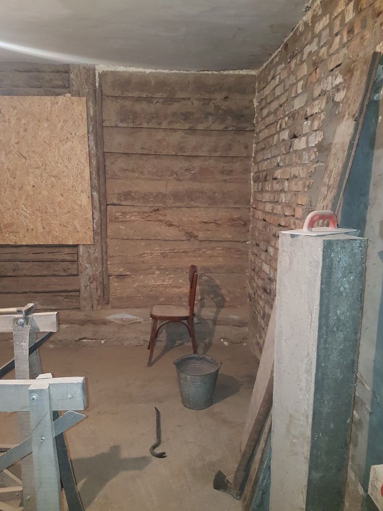 Продаж земельної ділянки з будинком