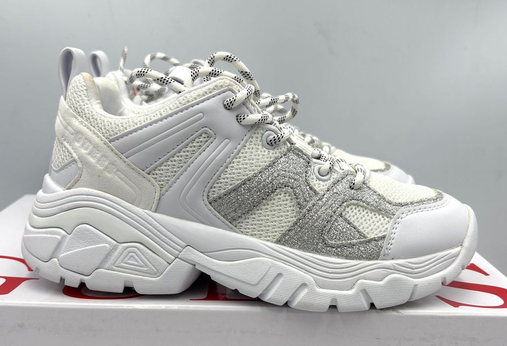 ‼️Nowe oryginalne sneakersy GUESS Marlia białe 35 AZ 104 ekoskóra