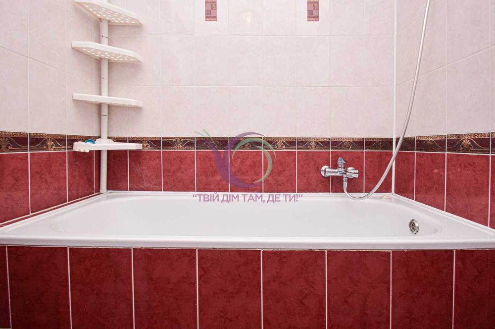 Оренда 3-к. квартири на вул. Тиха 6