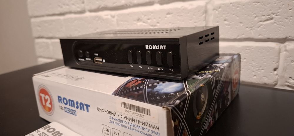 Тюнер Romsat 9020HD
