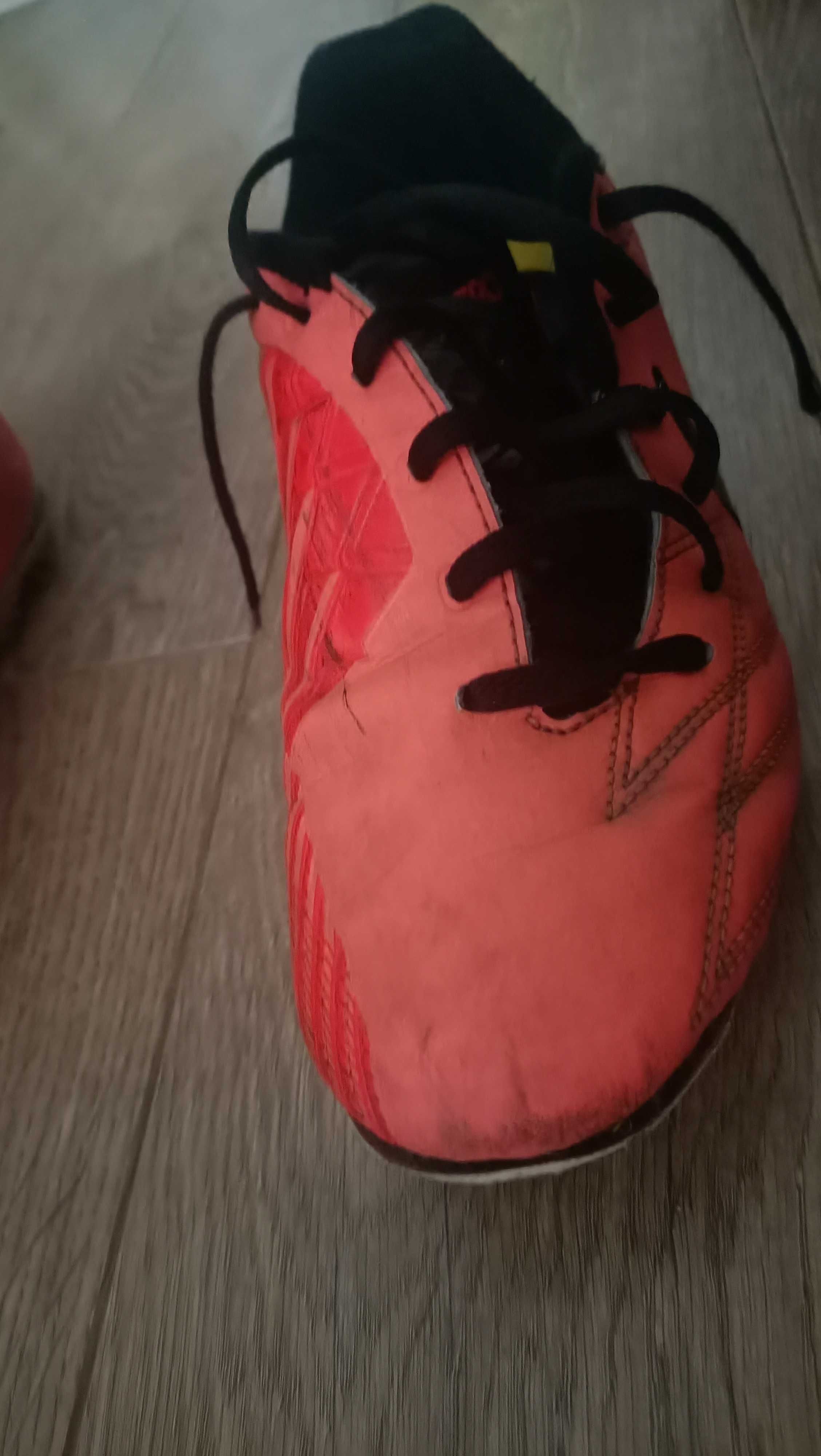Buty piłkarskie korki Nike rozmiar 38,5