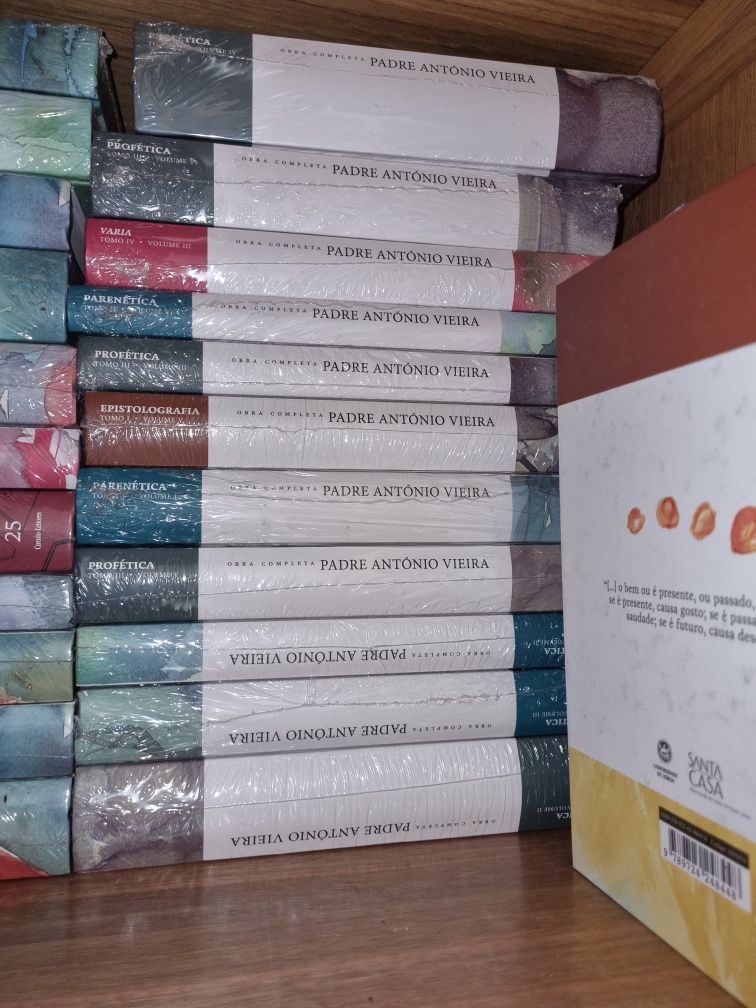 Grandes colecção de livros de  padre António Vieira.