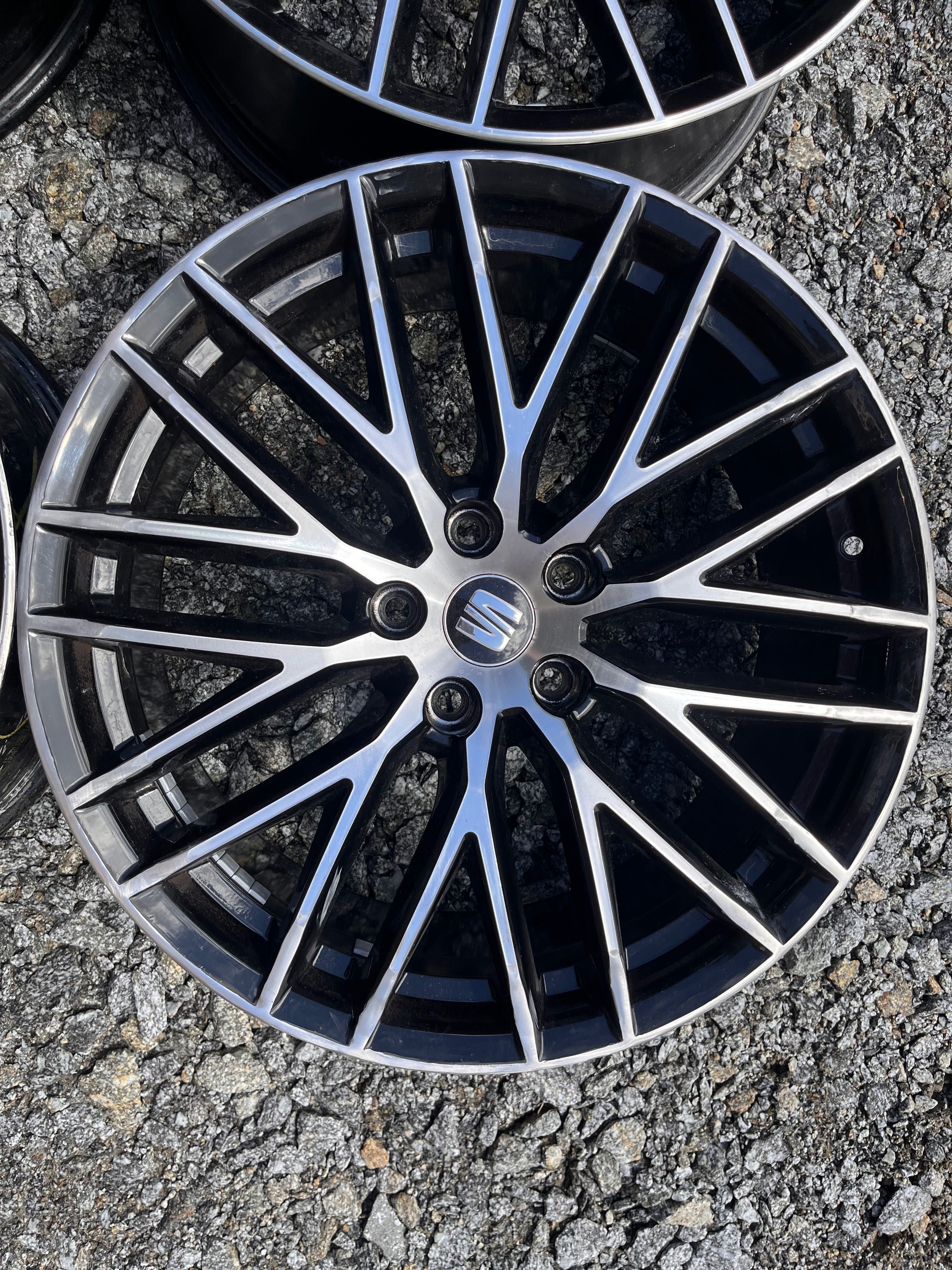 Felgi oryginalne Seat Cupra FR 5x112 19x8 ET50 OEM 5f0