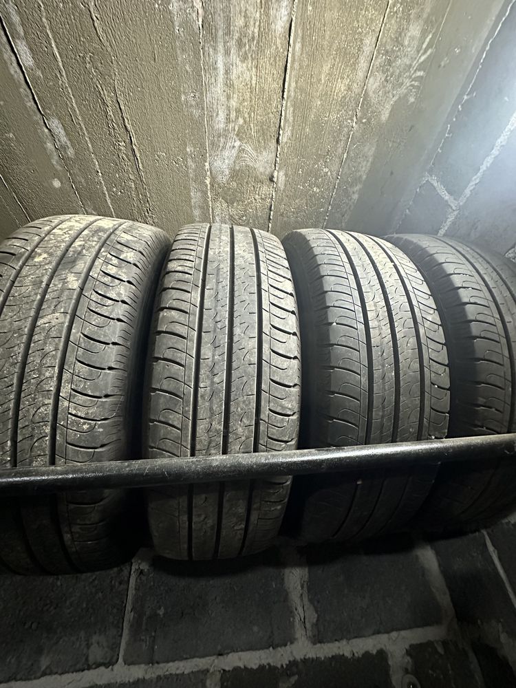 Alufelgi T5 5x120 DOT 1021  Goodyear 205 /65 16R C