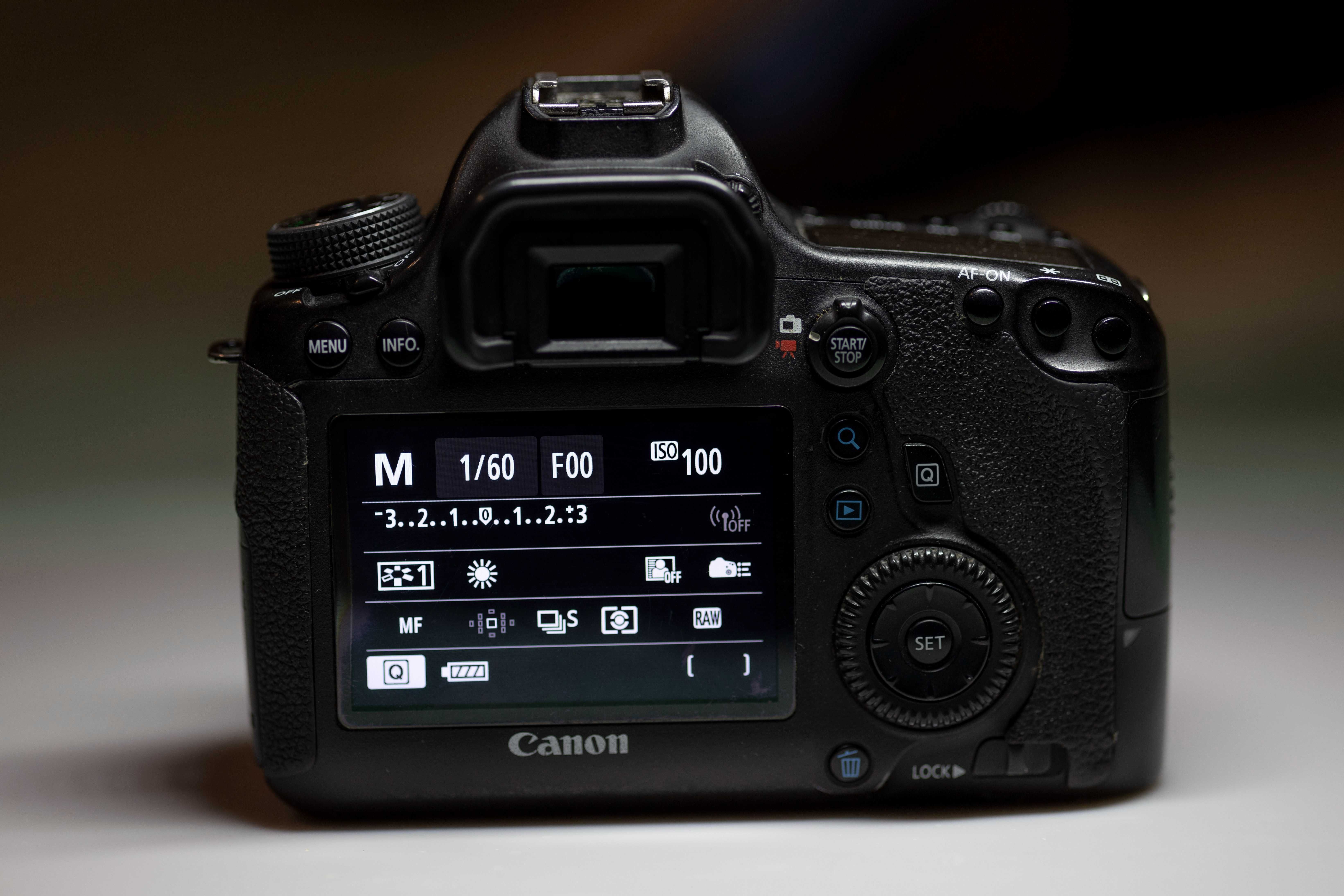 Фотоапарат Canon EOS 6D Wi Fi