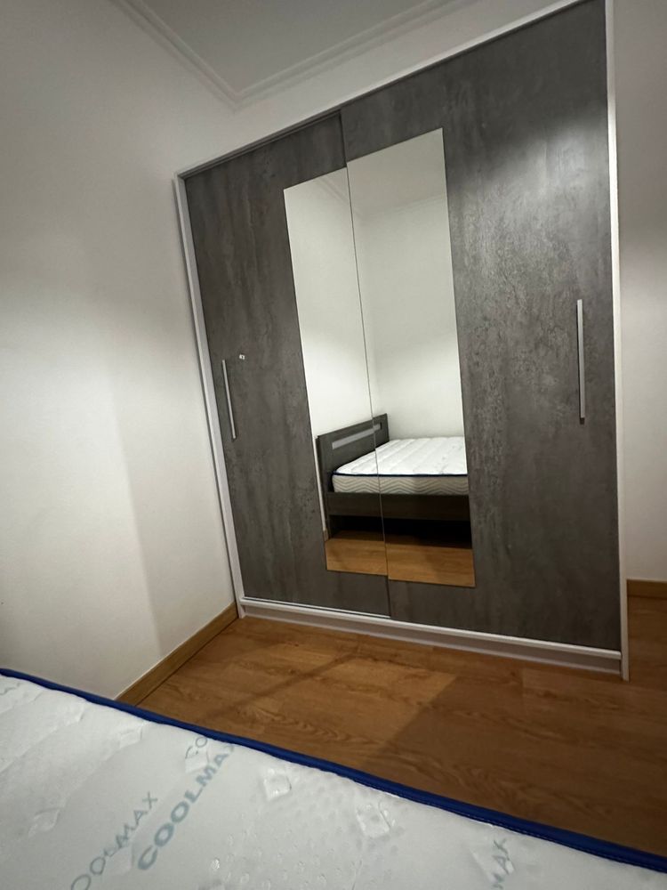 Alugo quarto para solteira /tudo incluido