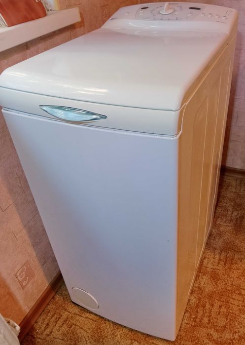 Стиральная машина Whirpool AWT 7125 пошипн. и фланцы новые отличн.сост