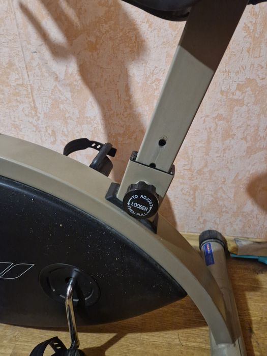 Велотренажер Housefit