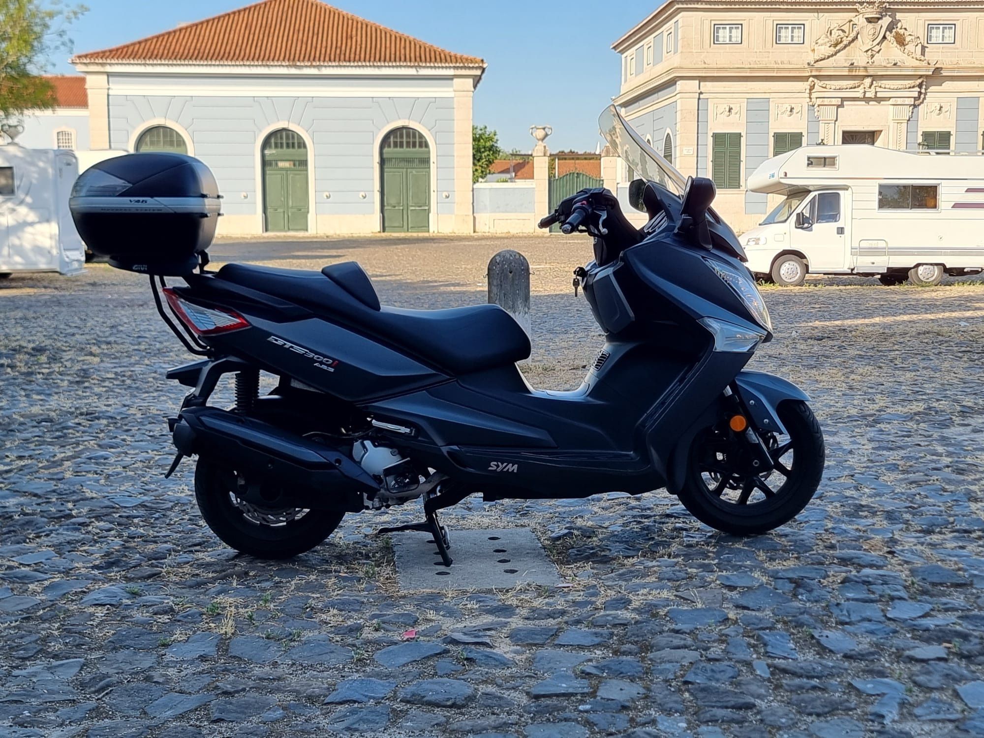 300i Abs mala givi46
