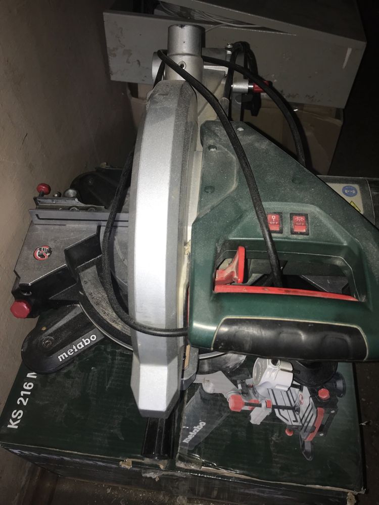 Торцовачная пила Metabo KS305M