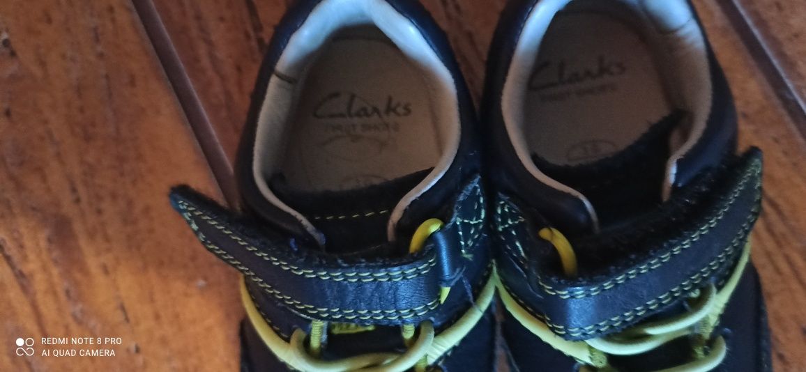 Skórzane miękkie buty do nauki chodzenia Clarks